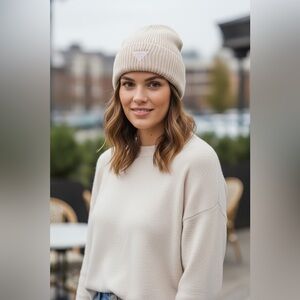 LAST Women's Oversize Beige Beanie
